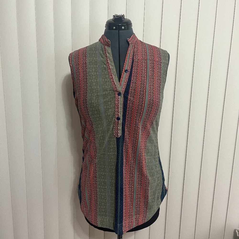 G Collection - Green, Red and Blue Striped, V-neck, sleeveless, tunic top Size M